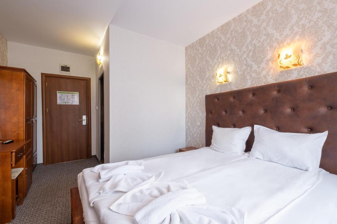 Complex Katalina Hotel Tsigov Chark Buitenkant foto