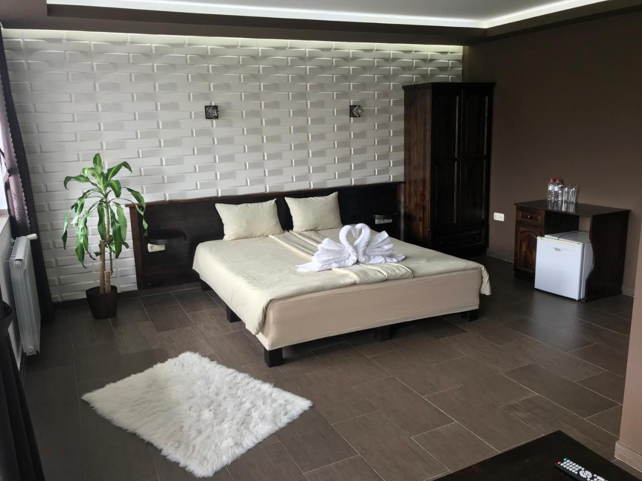 Complex Katalina Hotel Tsigov Chark Buitenkant foto